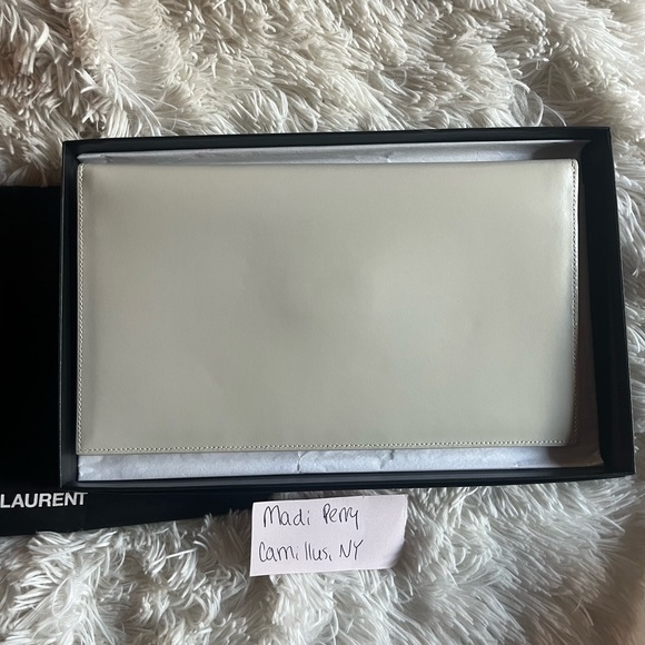 YSL Uptown Clutch in Crema Soft - Picture 4 of 11